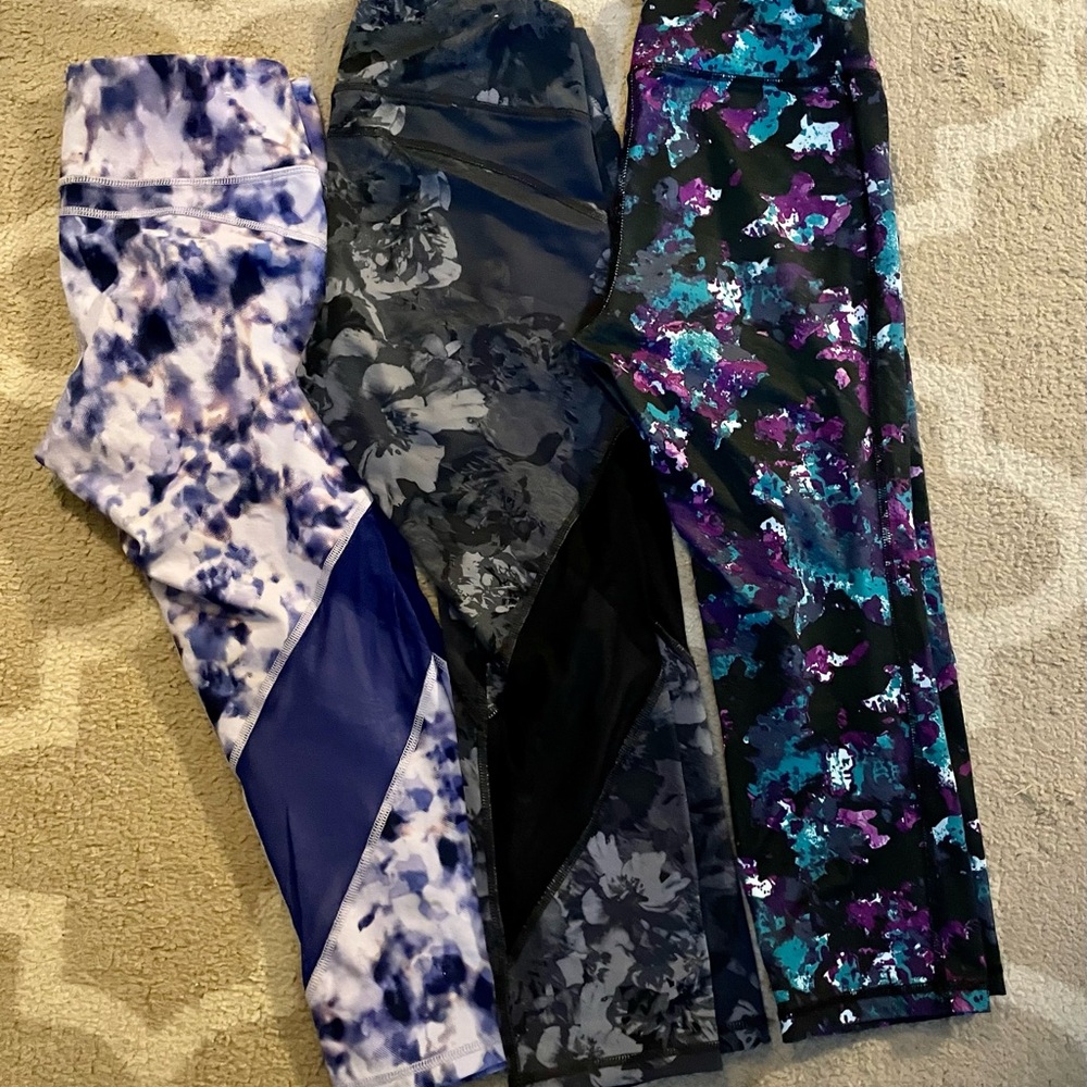 Old navy multi colored Capri Leggings -S